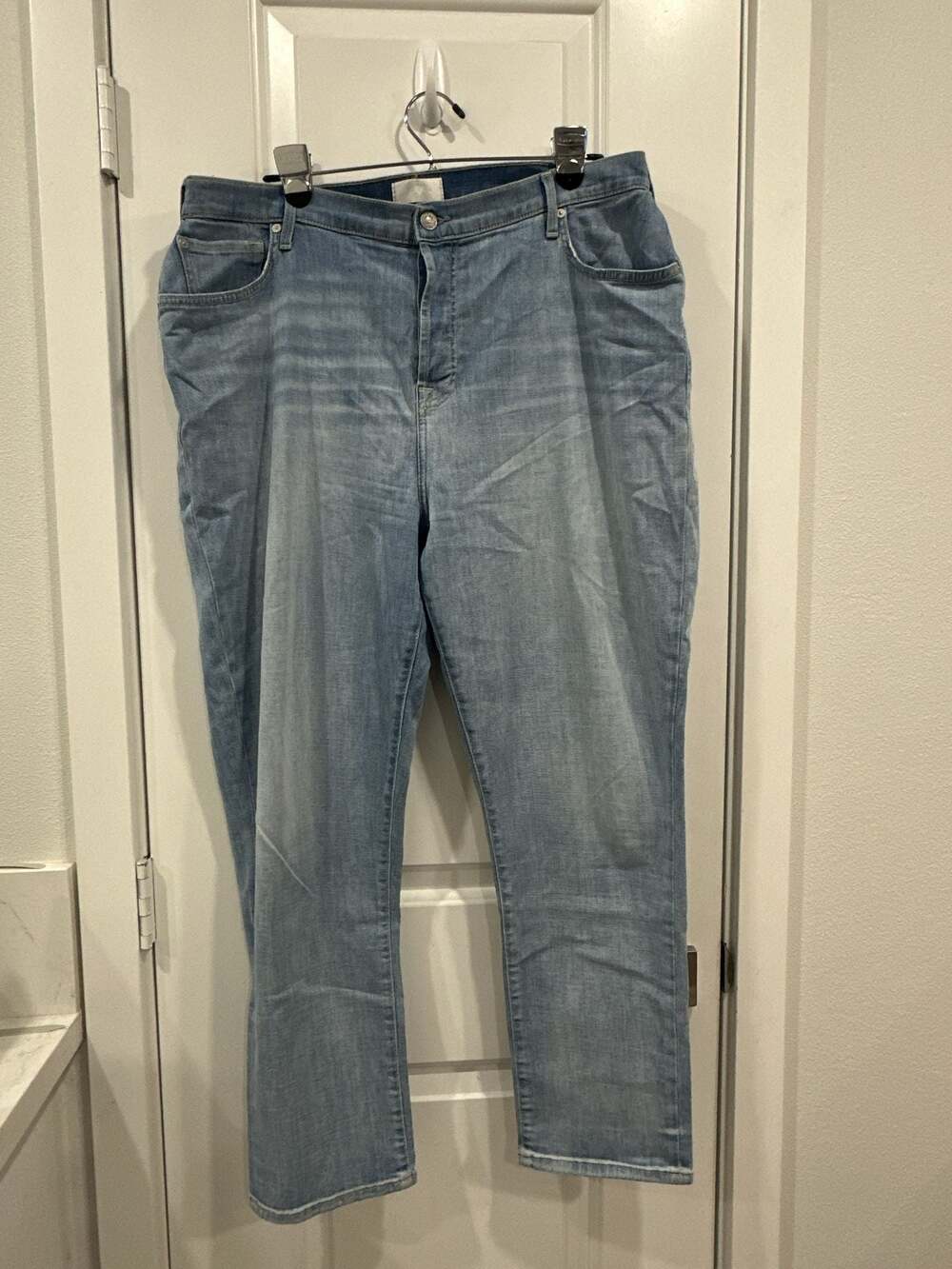 7 For All Mankind Women's Light Wash Straight Leg Jeans